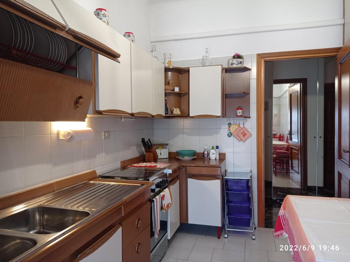 Down Town Emily Apartment La Spezia Bagian luar foto